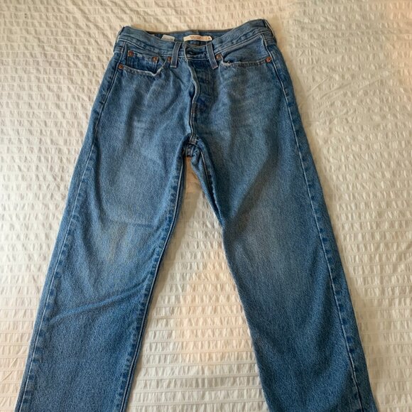 Levi's Wedgie Straight Ankle Length Jeans Size 26 - Picture 1 of 6